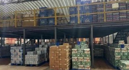 Mezzanine racking with pallets